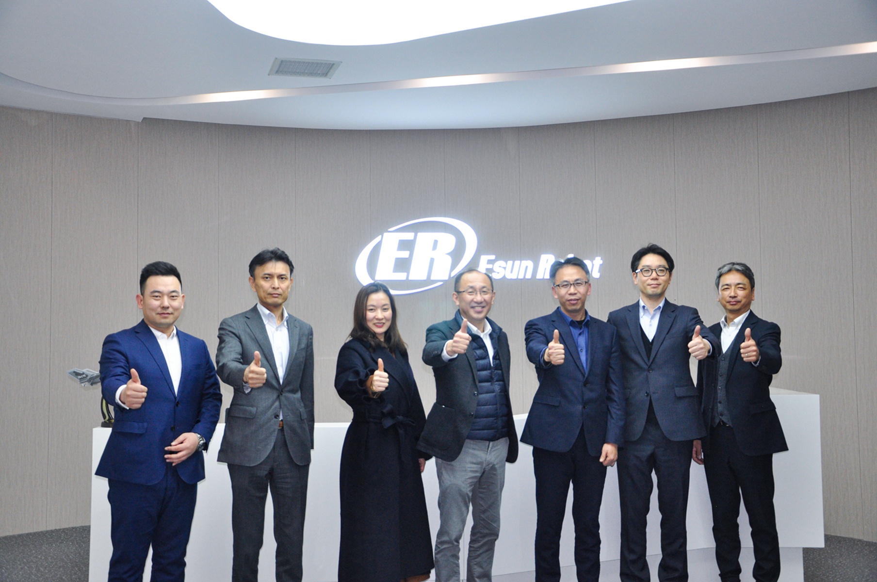 热烈欢迎EPSON SEC吉野部长一行莅临BSport体育官网机器人！