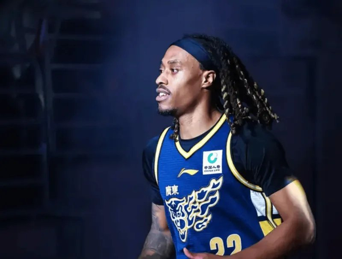 广东102-54大胜四川 陈家政徐杰崛起引关注