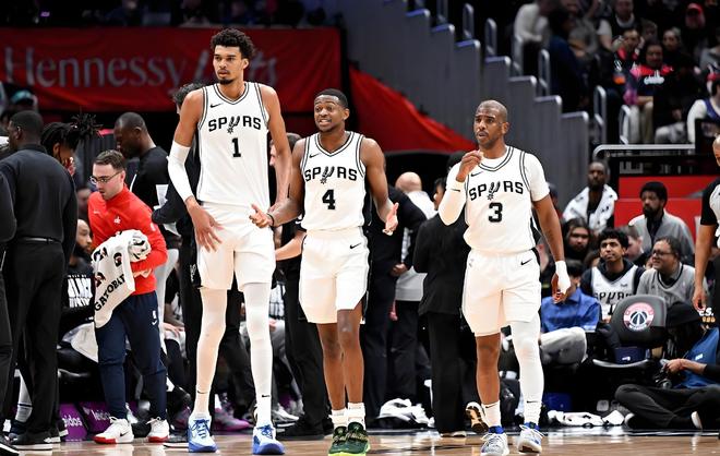 雷霆128-110大胜快船锁定常规赛王座 马刺反超梦碎